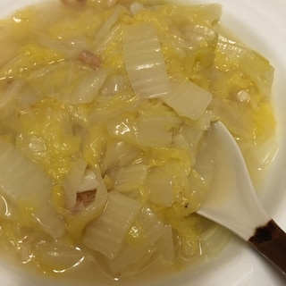 桜えびとにんにくが効いてる！台湾の白菜トロトロ煮